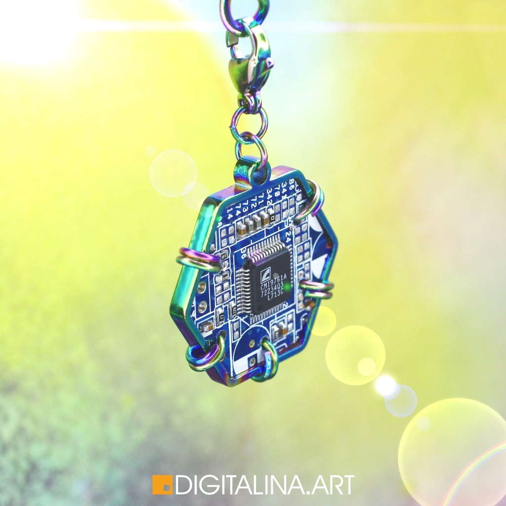 「Shimmer CyberHexagon」 ペンダント