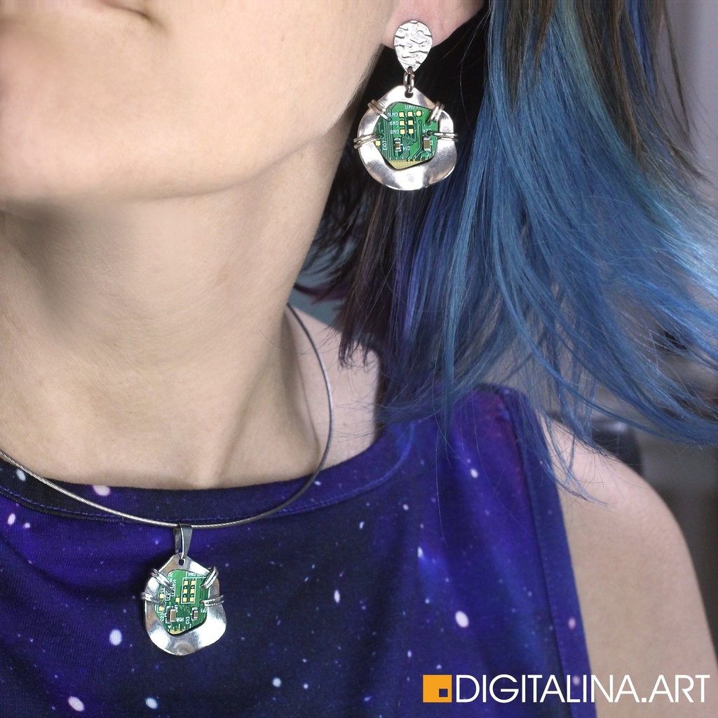 「サイバーウェーブ」ピアス