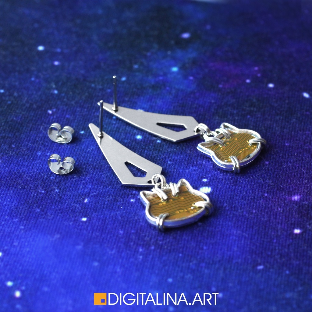 「サイバー猫」ピアス