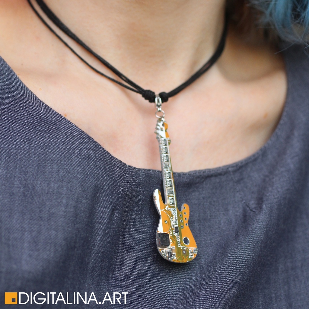 「エレキギター」ペンダント