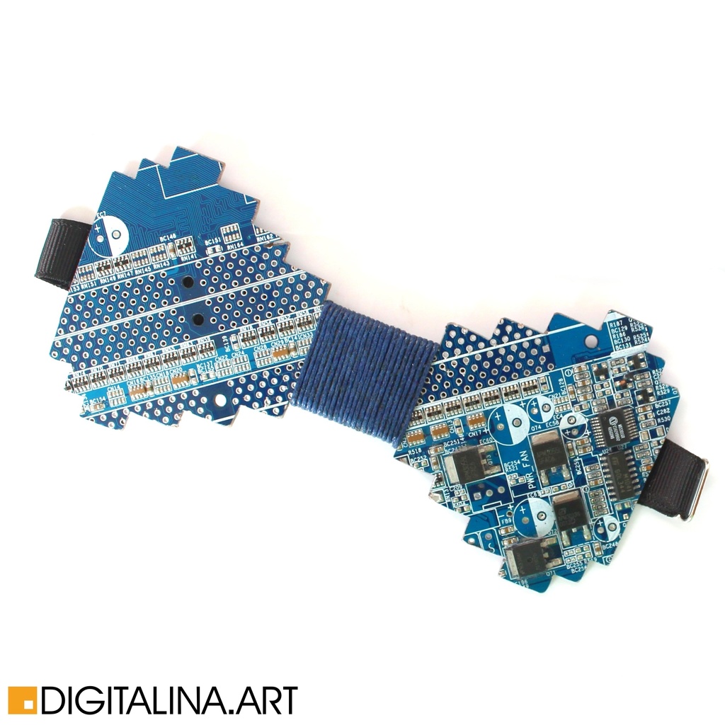 ピクセルアートの蝶ネクタイ