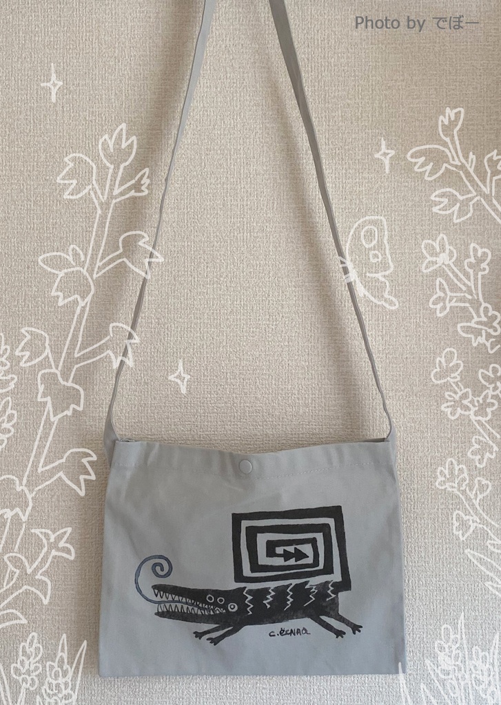 名状しがたきサコッシュ(ティンダロスの猟犬)