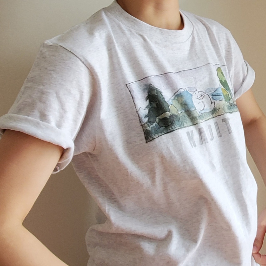 雄大な自然を闊歩するカジTシャツ