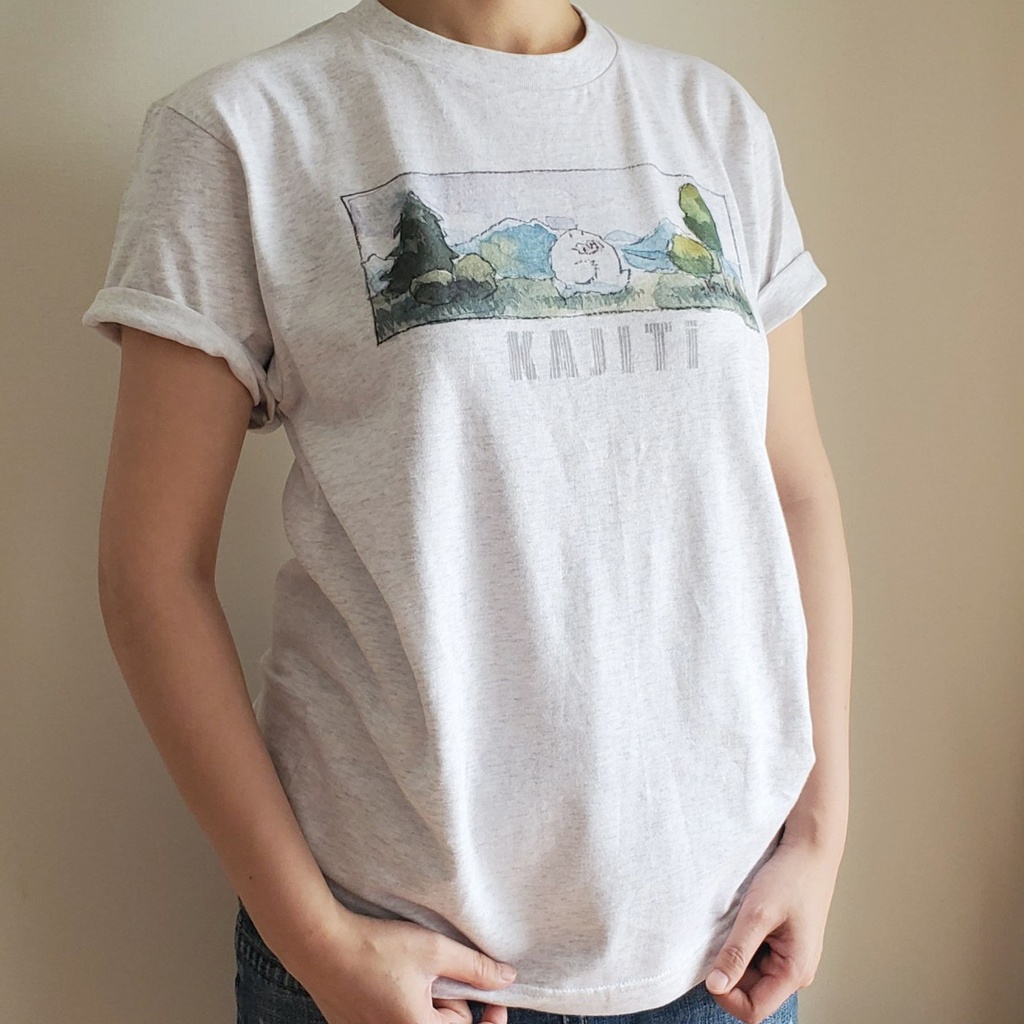 雄大な自然を闊歩するカジTシャツ