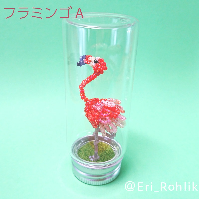 フラミンゴの置き物