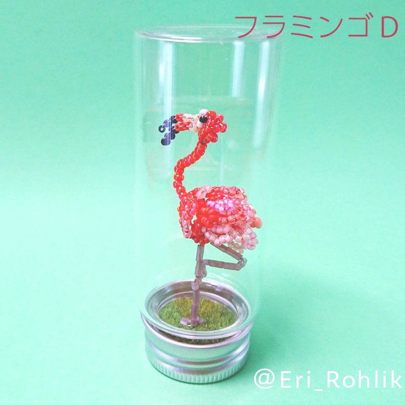 フラミンゴの置き物