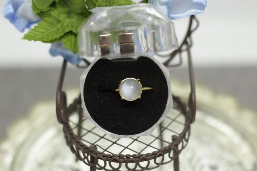 夢見るムーンストーンのリング