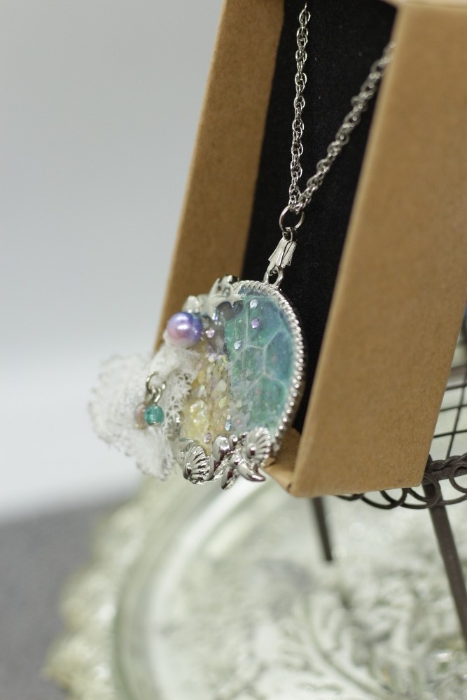 泡となった人魚の思い出ネックレス