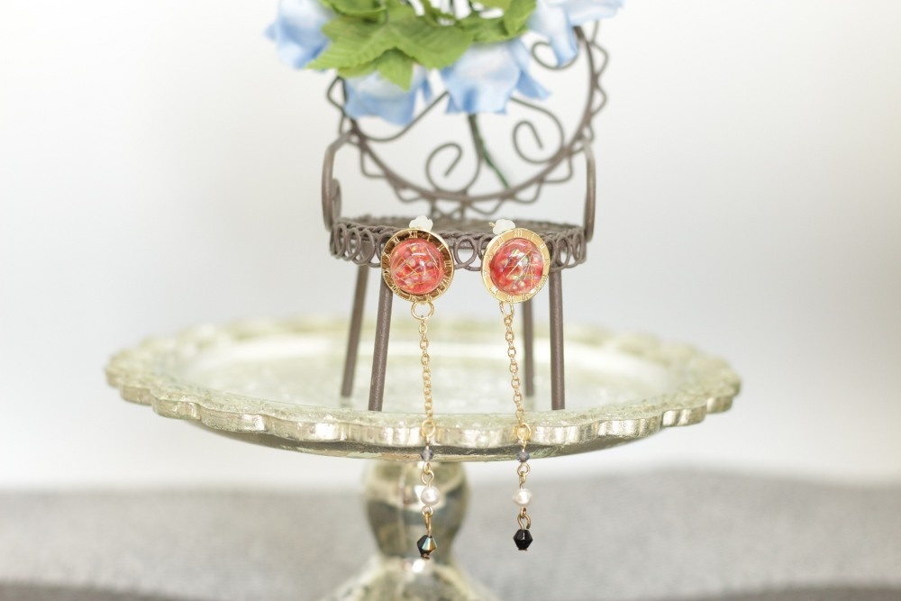 時を廻る花火のピアス