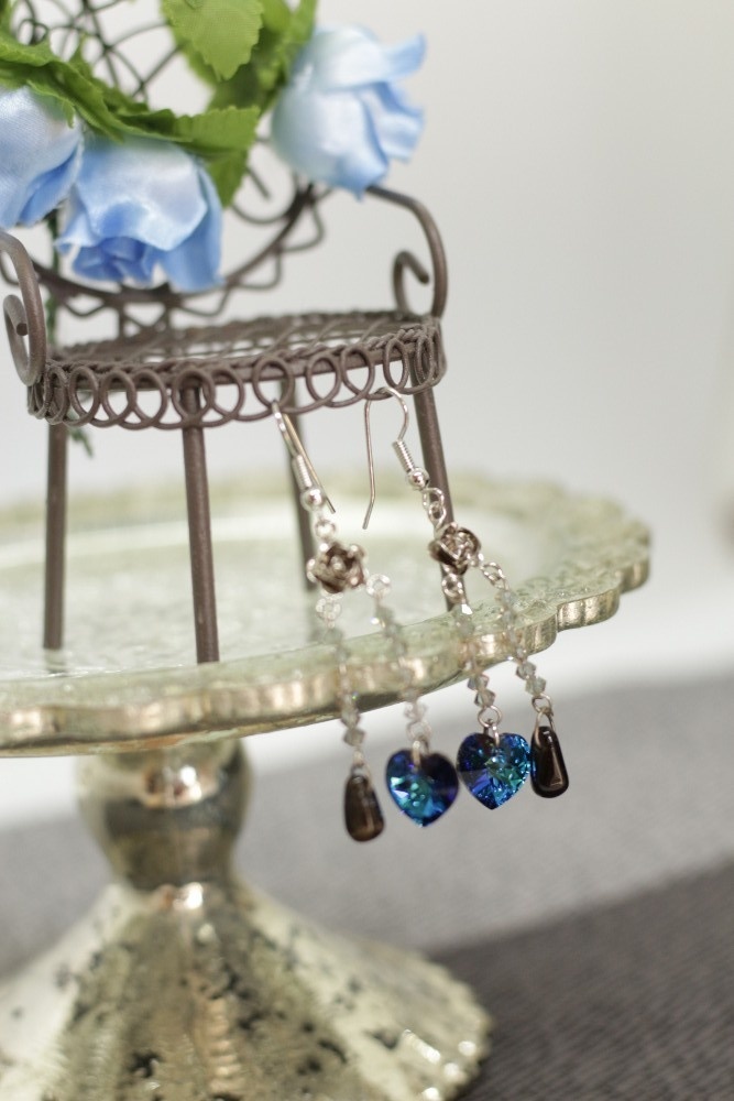 雨色青色ハートピアス