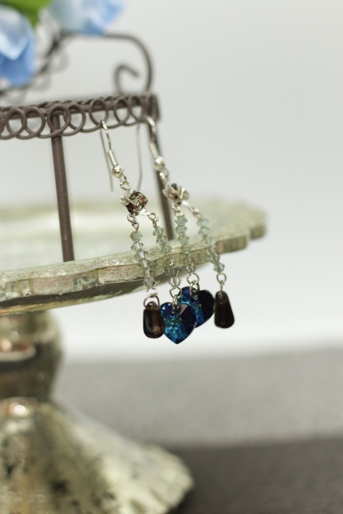 雨色青色ハートピアス