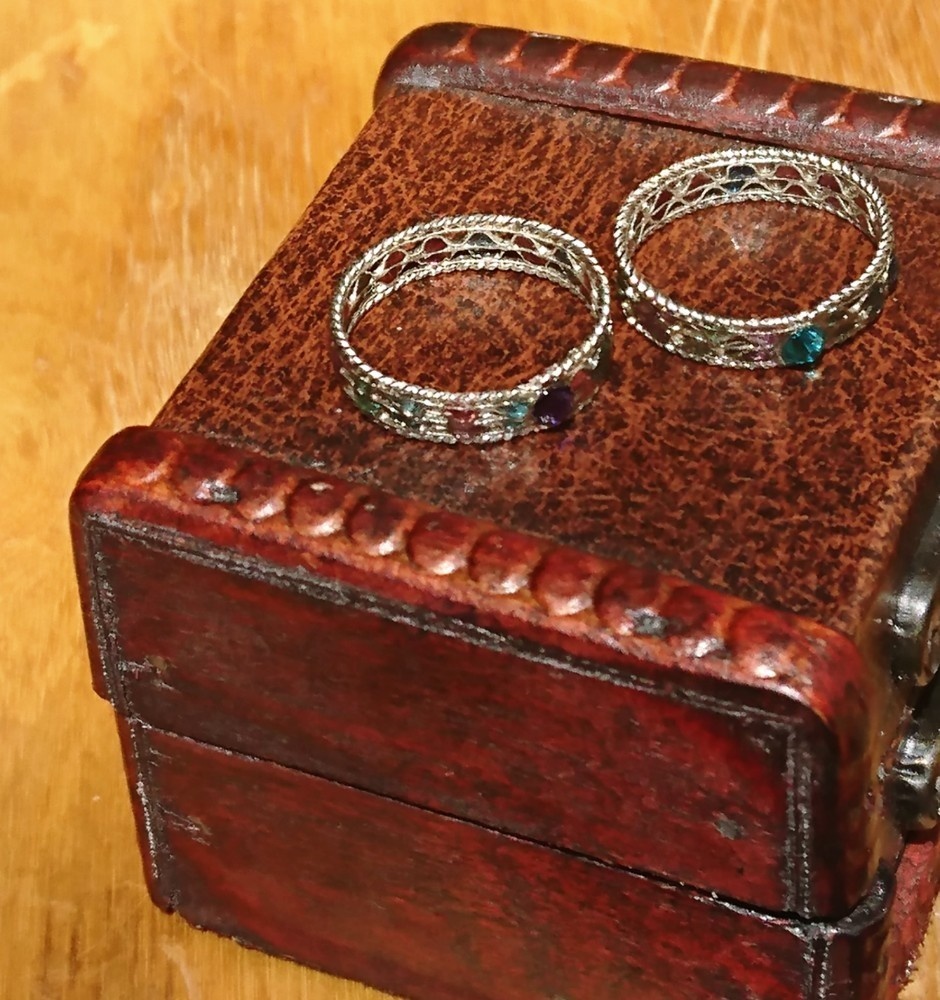 虹の欠片の透かしリング:パライバ