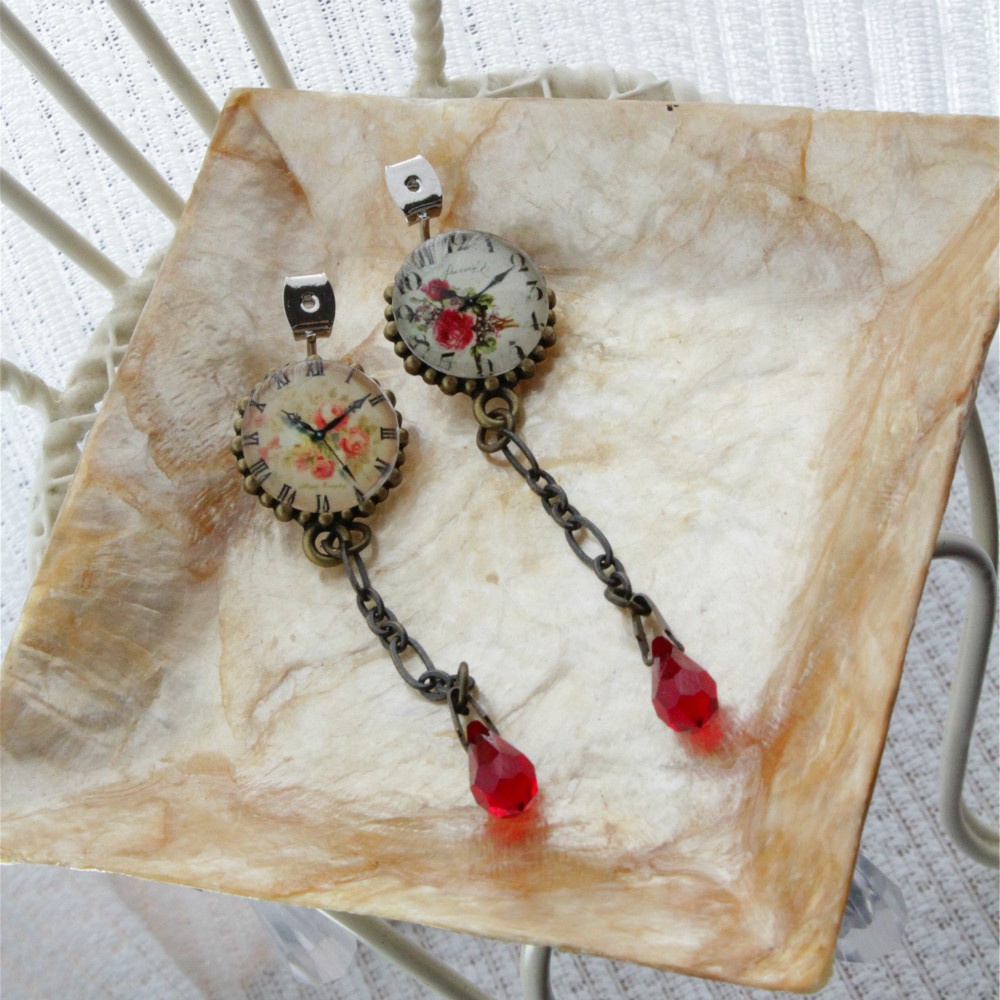 振り子時計のバックキャッチピアス