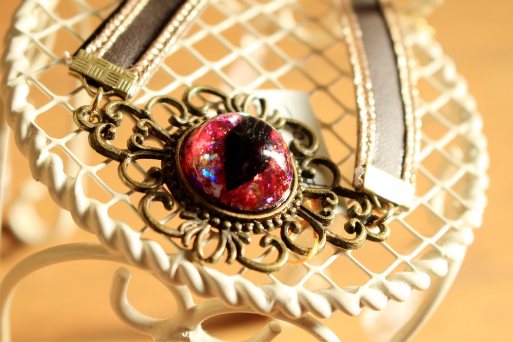 竜の左眼ブレスレット