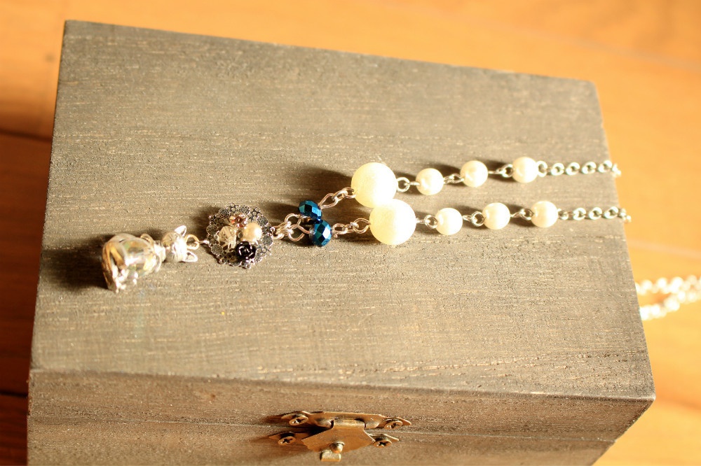 宝石になった猫ペンダント