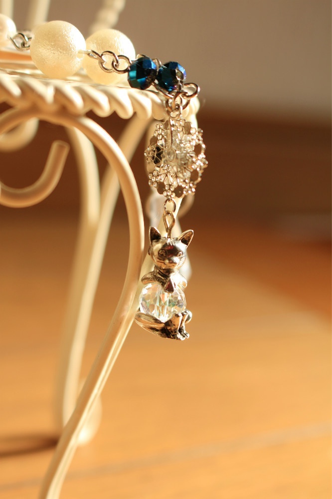 宝石になった猫ペンダント
