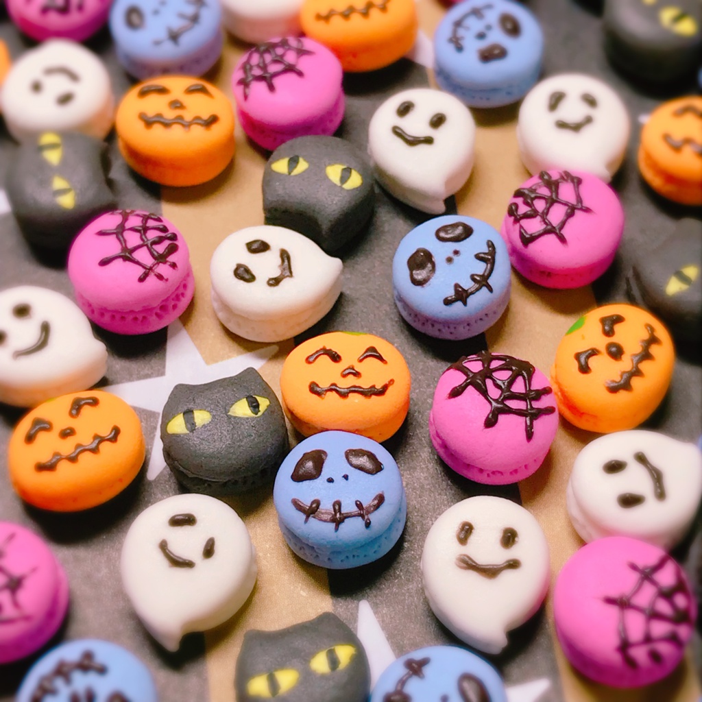 ハロウィンパフェとマカロンのセット