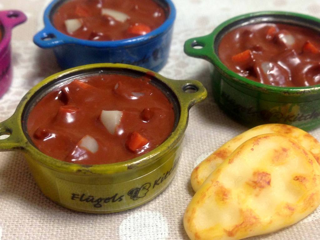 【ミニチュア】カレー（ナン付き）