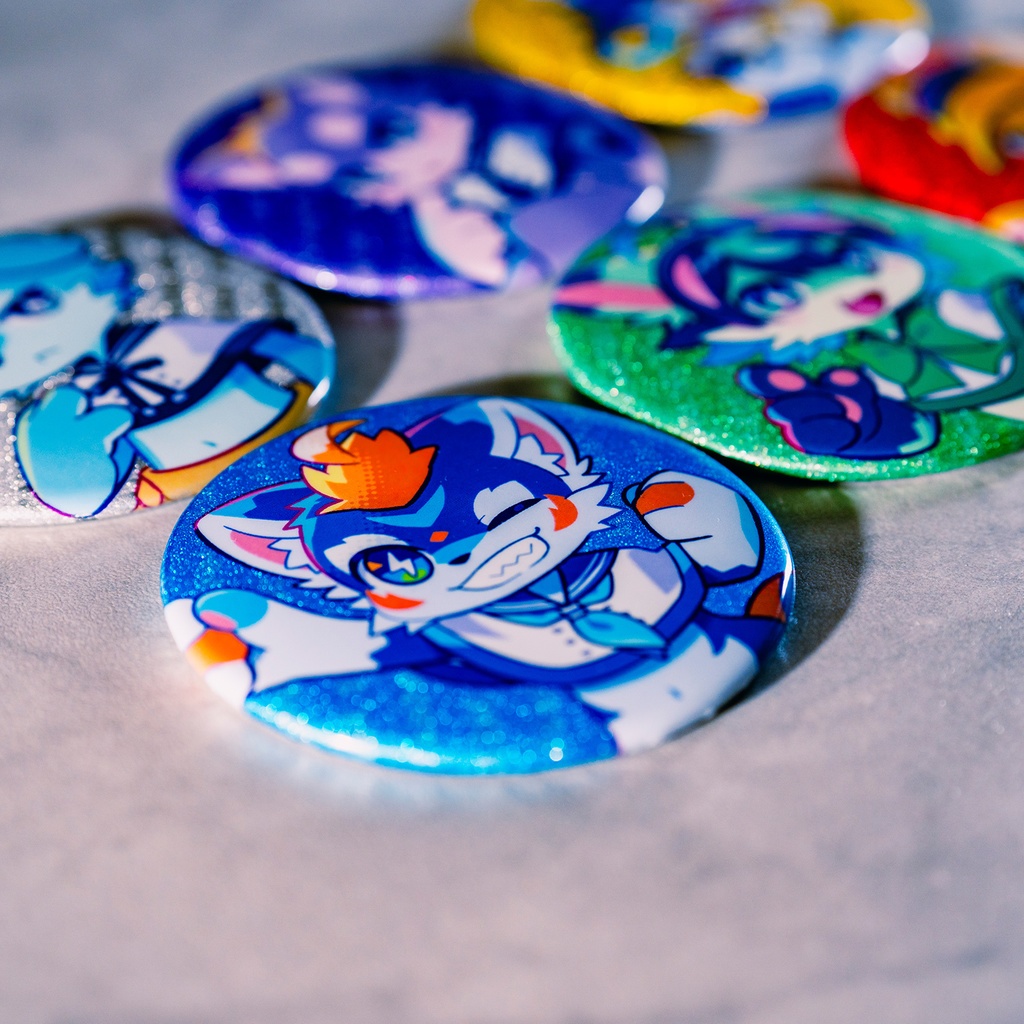 さんぽ組.inc グリッター缶バッジ 2026