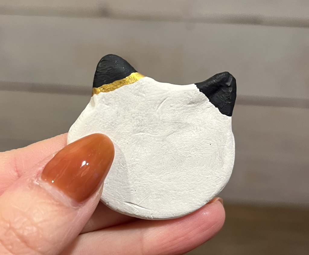 【1点物】平べったい猫ちゃん置物