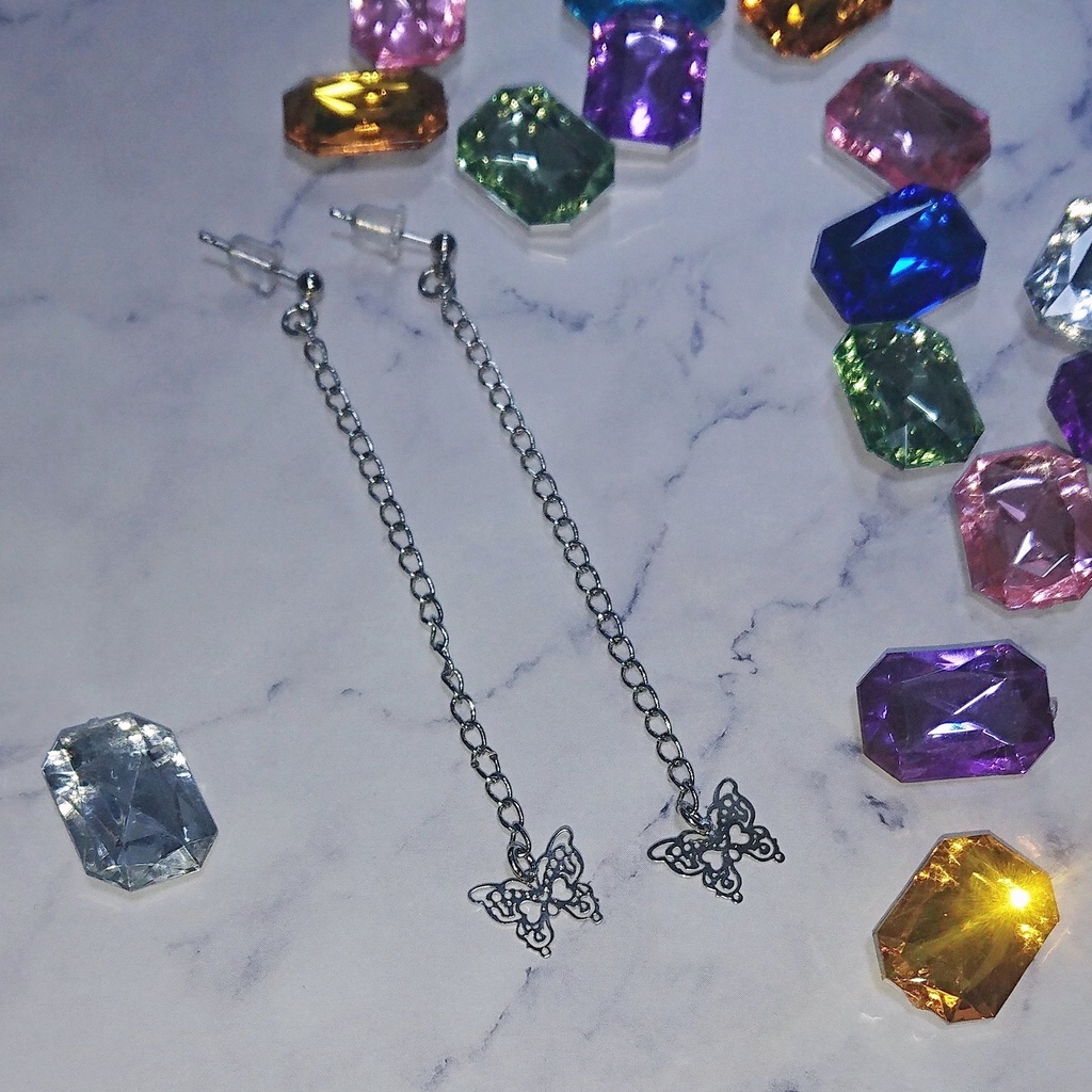 蝶々のロングチェーンピアス🦋