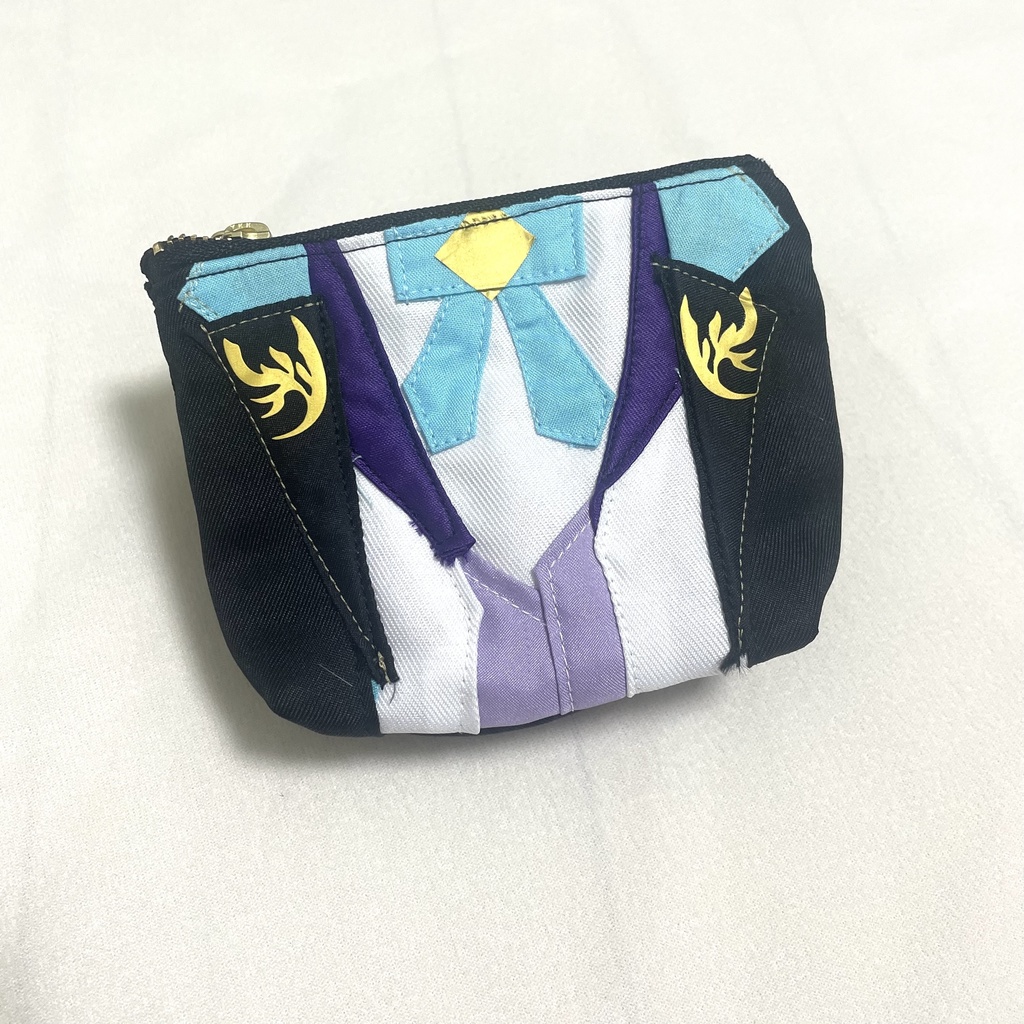 缶バッジ コラボ 榊ネス HUB ままならない