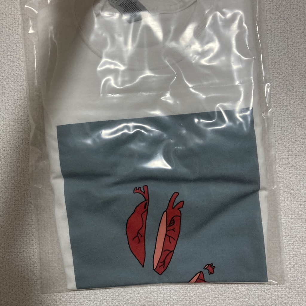 心臓の切り身Tシャツ（長袖）