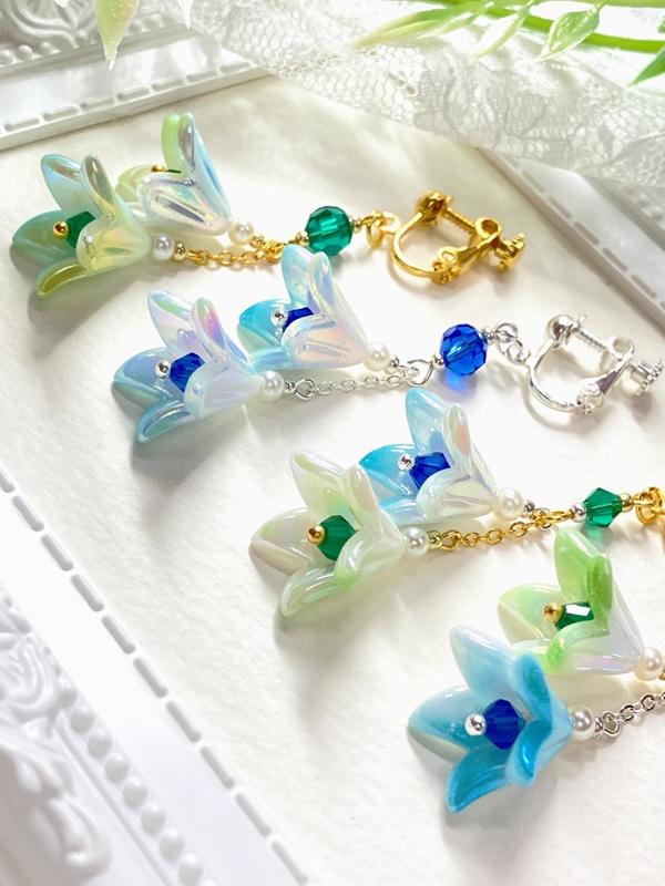 【伯仲イメージ】百合の花のイヤリング/ピアス