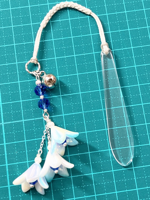 【伯仲イメージ】百合の花の根付〈帯飾りに変更可〉