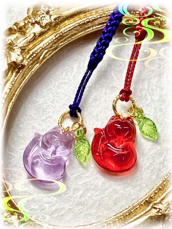 【花に化けたい狐たち】〈根付〉