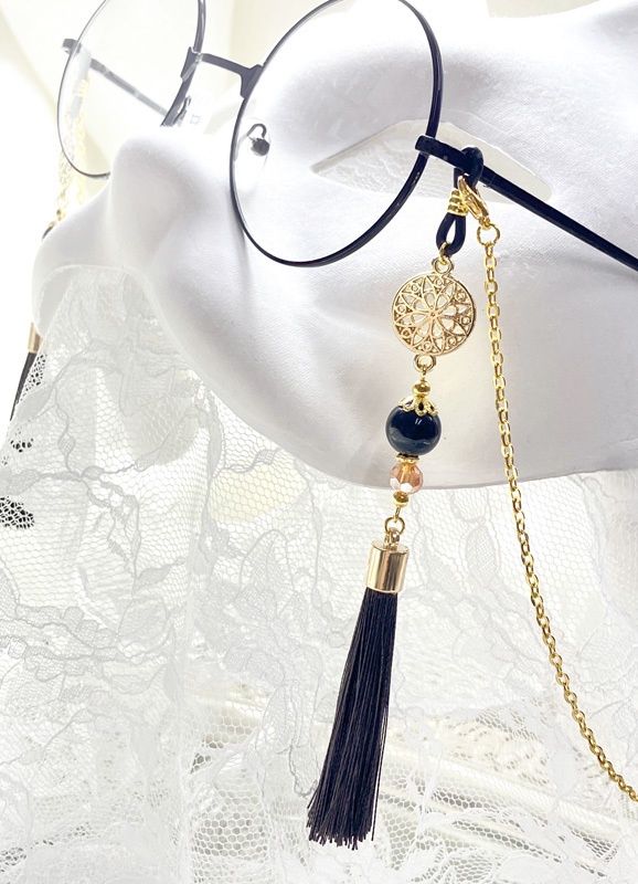 【アジアン風 眼鏡チャーム/イヤリング&ピアス】〈燭台切光忠カラー〉