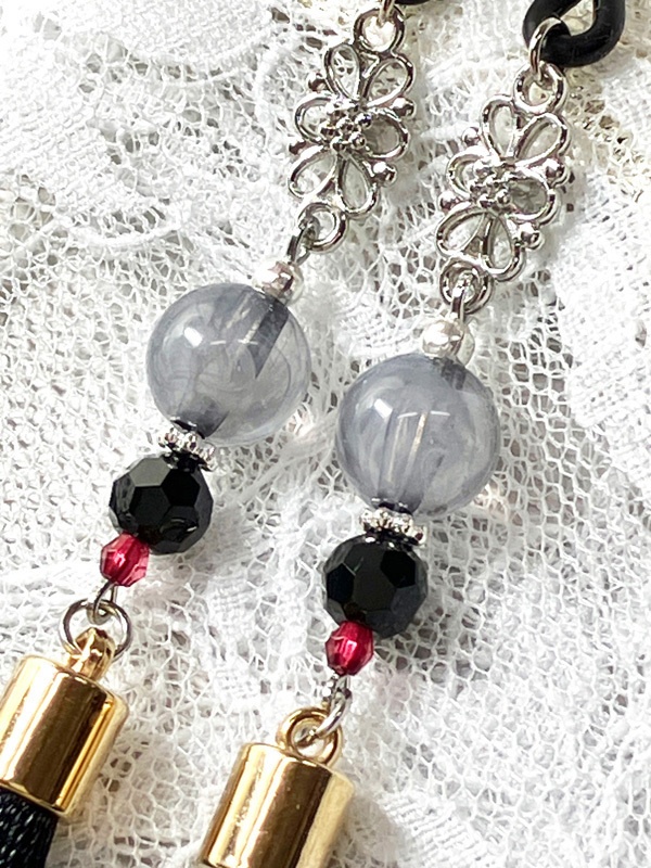 【アジアン風 眼鏡チャーム/イヤリング&ピアス】〈同田貫正国カラー〉