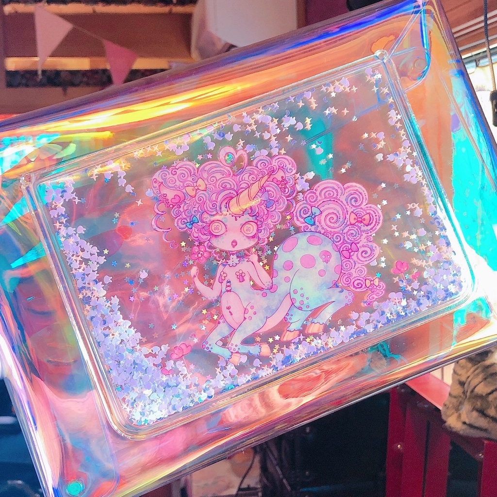 クラッチバッグ『花のすきなユニコーン』