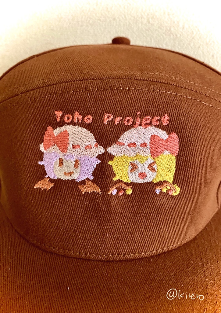 【紅のひろば新作★】レミフラ刺繡キャップ