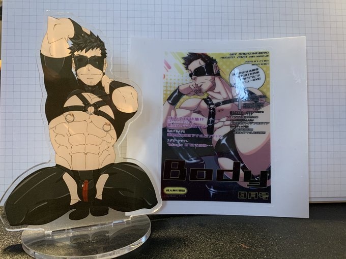 ラバーマスクくんの雑誌風ステッカー