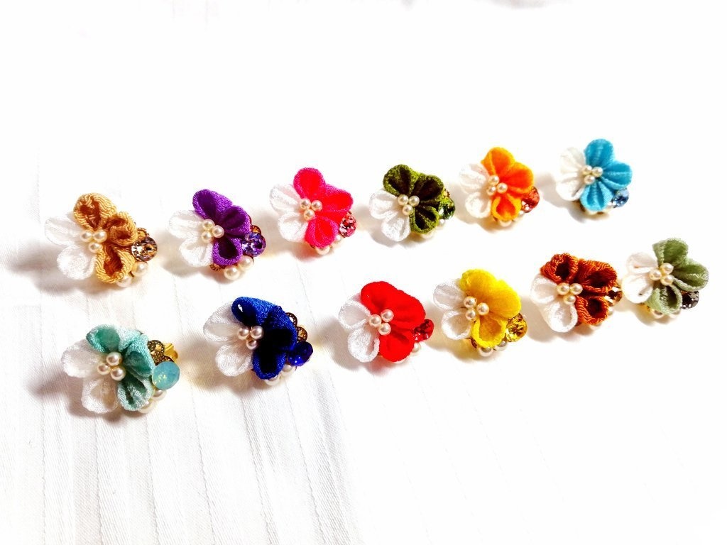 ツキウタ。モチーフイヤーカフ