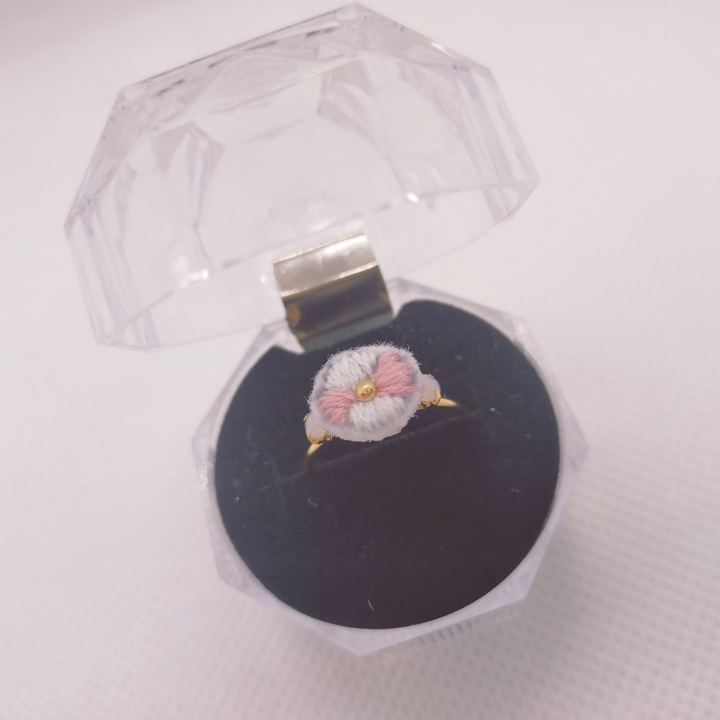 ミニ刺繍リング