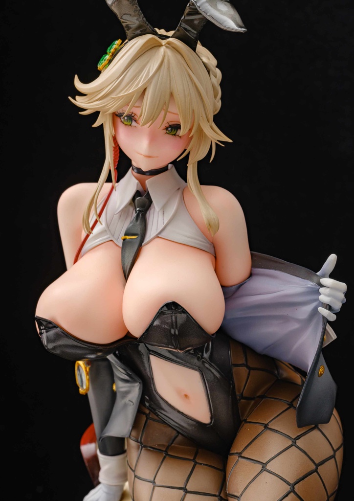 3月初旬倉庫発送予定 エード:エージェントバニー NIKKE 1/7スケールガレージキット