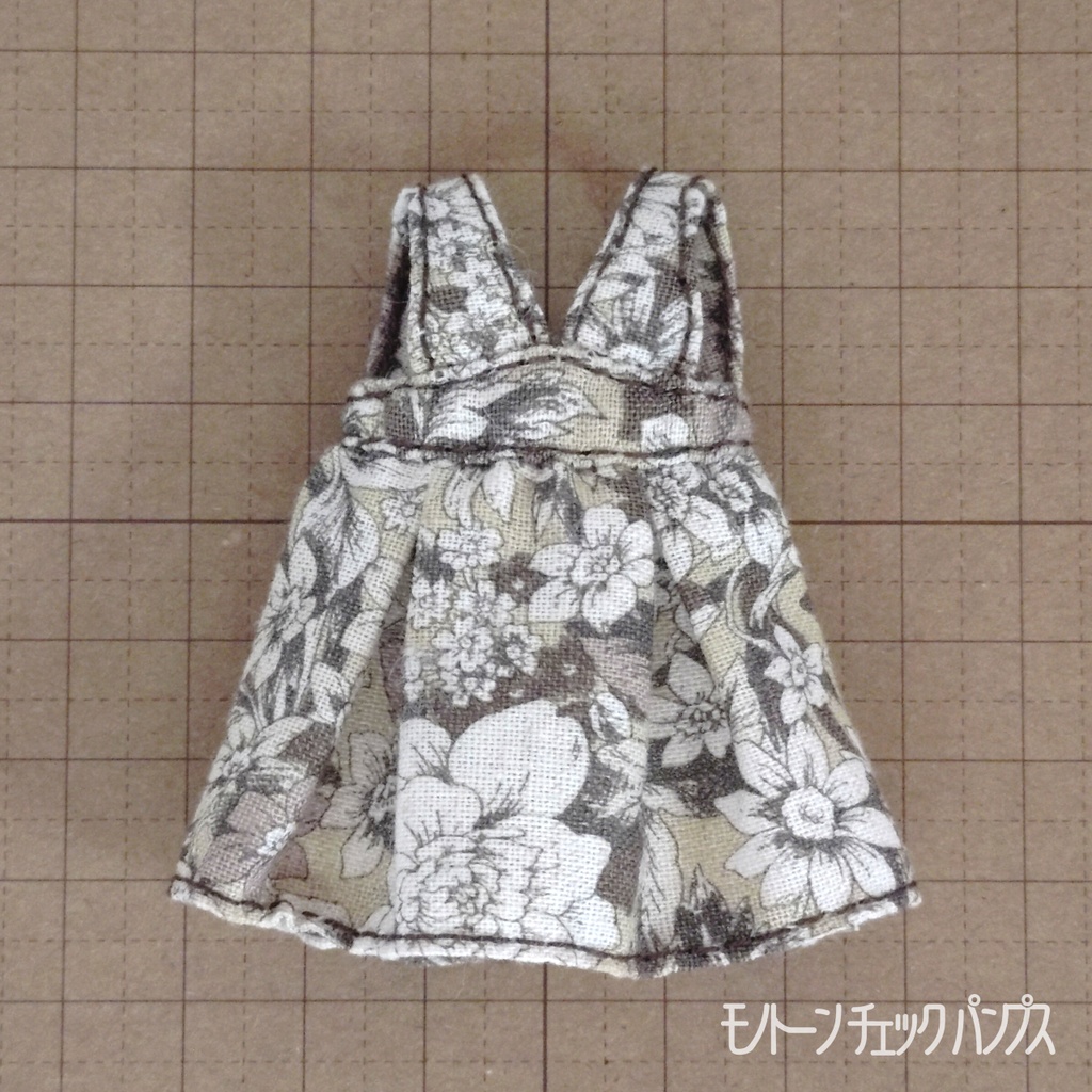 1/12ドール用 レトロフラワー ジャンパースカート