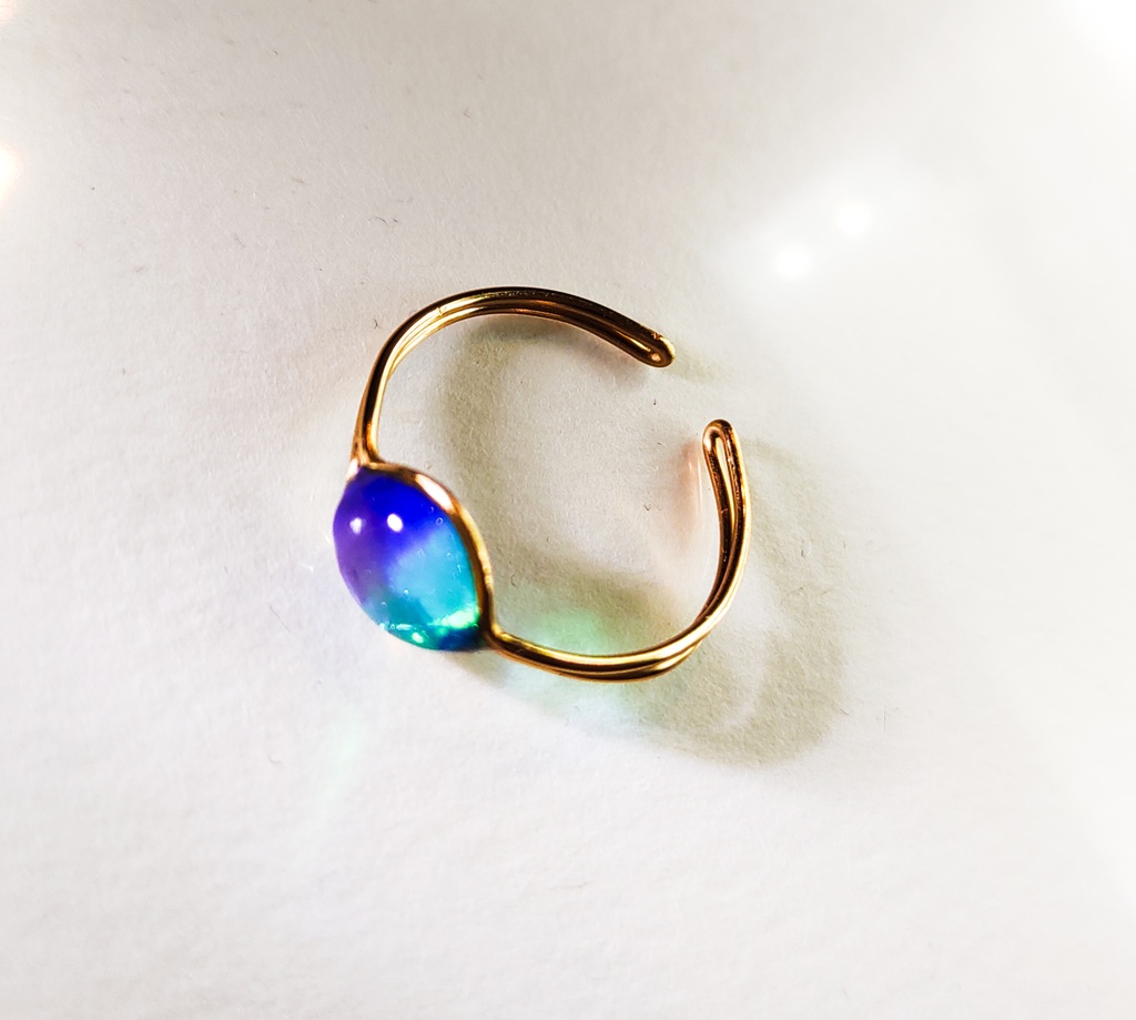 鯉月石のミドルフィンガーリング