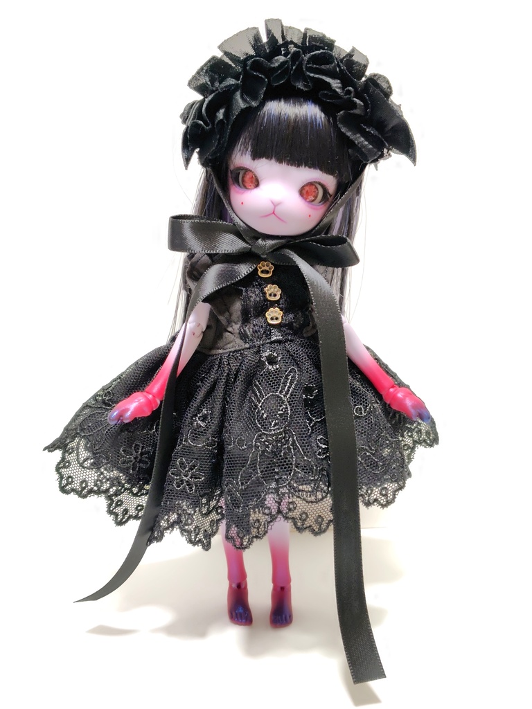 黒うさぎのショルダーフリルワンピース