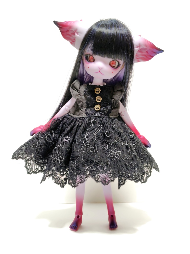 黒うさぎのショルダーフリルワンピース