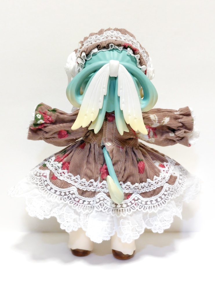 うさぎと苺のコーデュロイワンピース ストロベリーブラウン