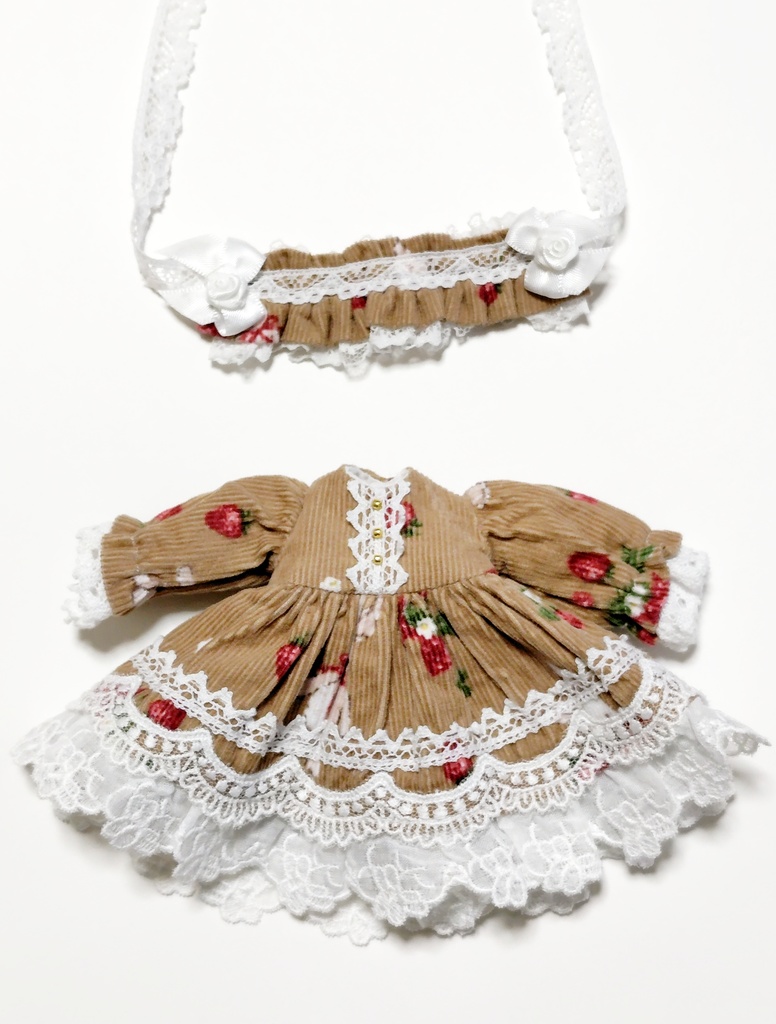 うさぎと苺のコーデュロイワンピース ブラウン