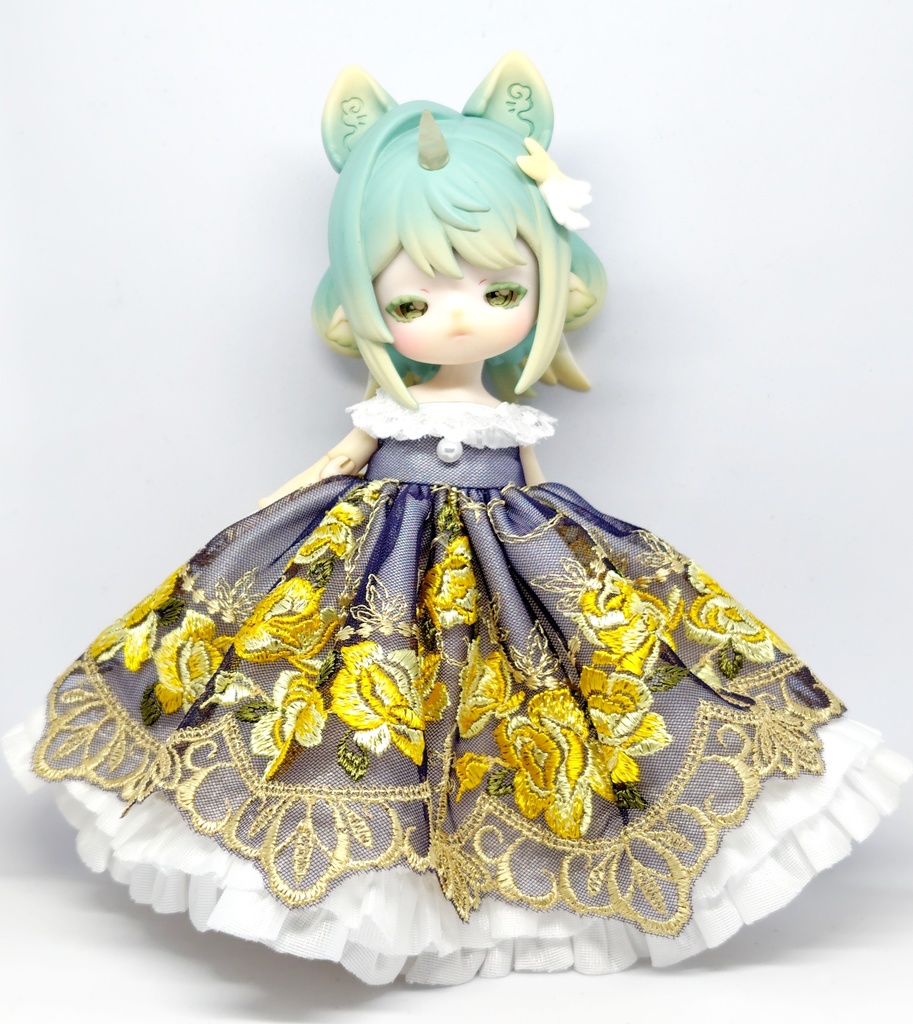 オフショルダードレス