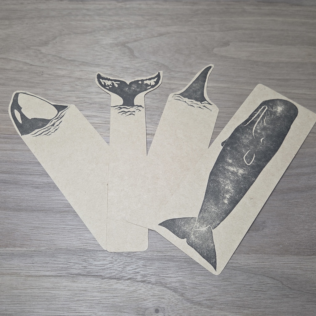 消しゴムはんこしおり クジラ