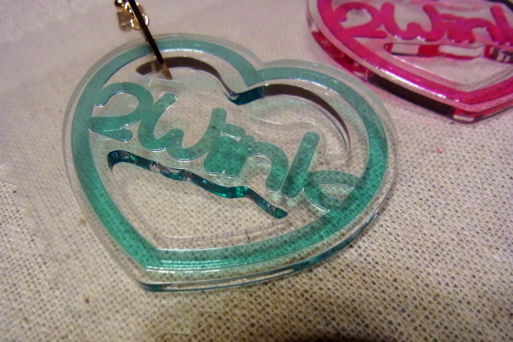 2wink アクリルイヤリング