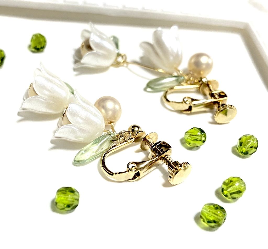 二輪の白スズラン〜イヤリング・ピアス