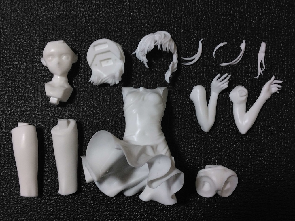 「岩倉玲音 半身像」ノンスケール未塗装未組み立てガレージキット