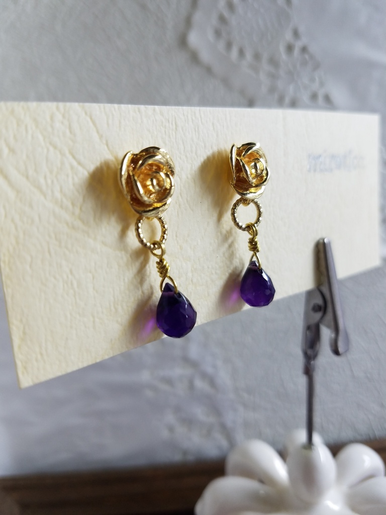 黄金薔薇のピアス